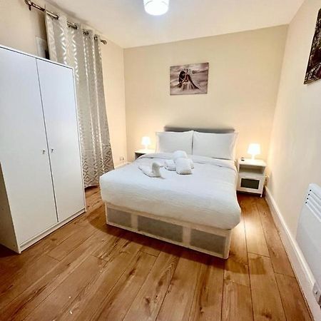 Апартаменти Studio Flat In Colliers Wood Лондон Екстер'єр фото